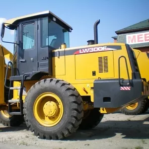 Фронтальный погрузчик XCMG LW300F