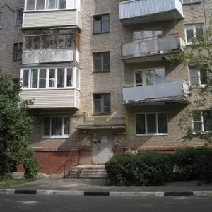Однокомнатная квартира г. Подольск ул.Б.Зелёновская,  центр.