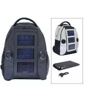 Спортивный рюкзак с  солнечными панелями батареи и колонками.