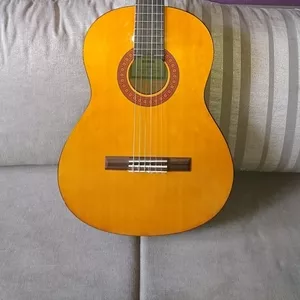 Акустическая гитара YAMAHA CM 40