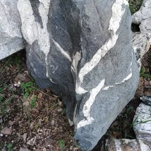 Ландшафтный камень валуны,  глыбы