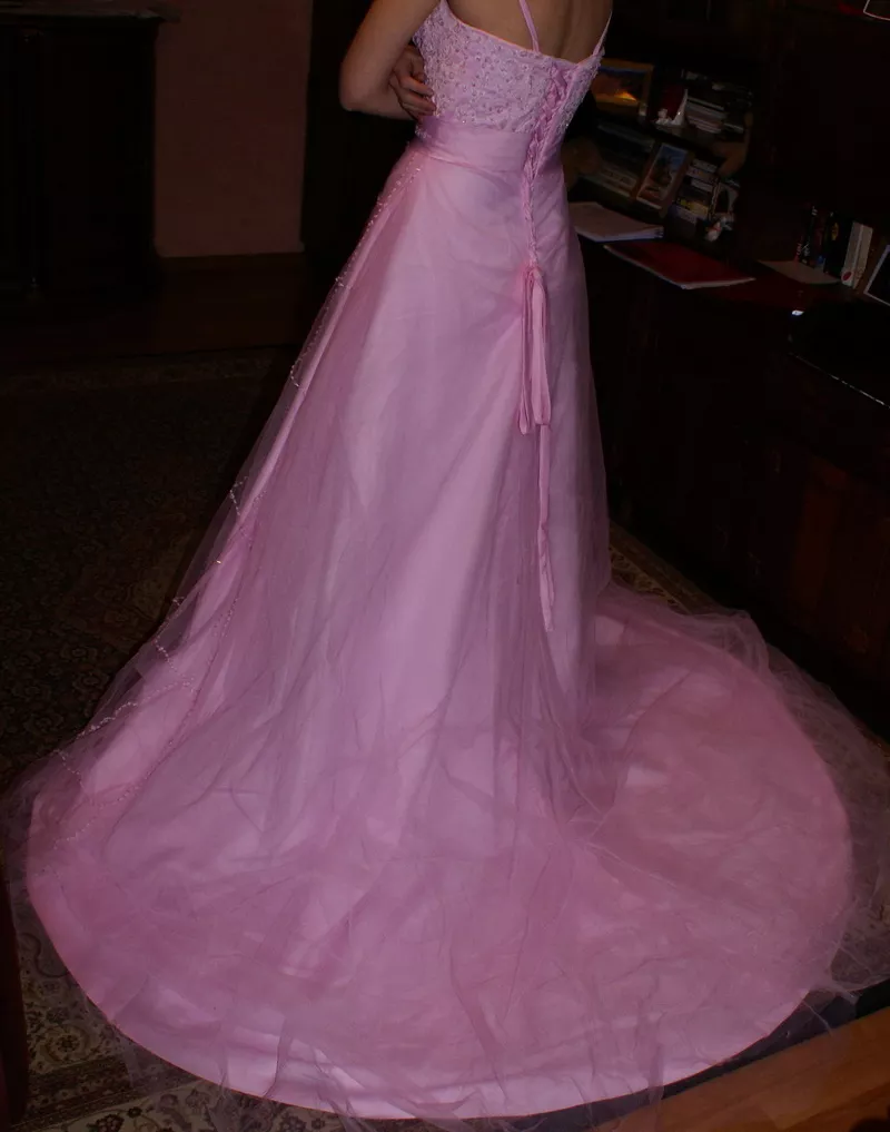 Новое свадебное платье со шлейфом (розовое) 3