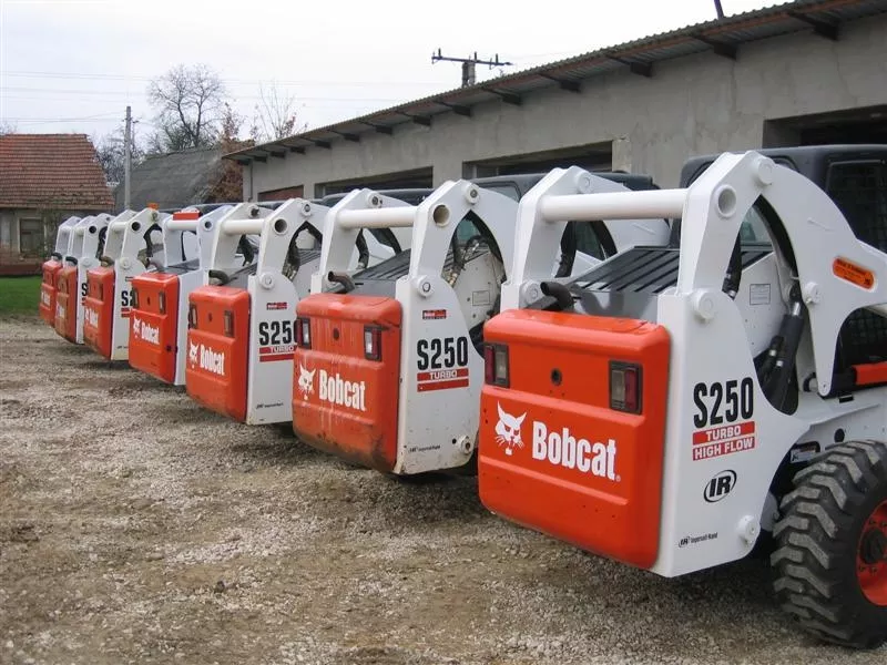 Bobcat s250/S300 Строительная техника из Европы и США 5