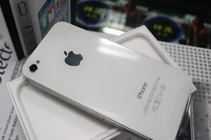 Новый Apple,  iPhone 4S для продажи