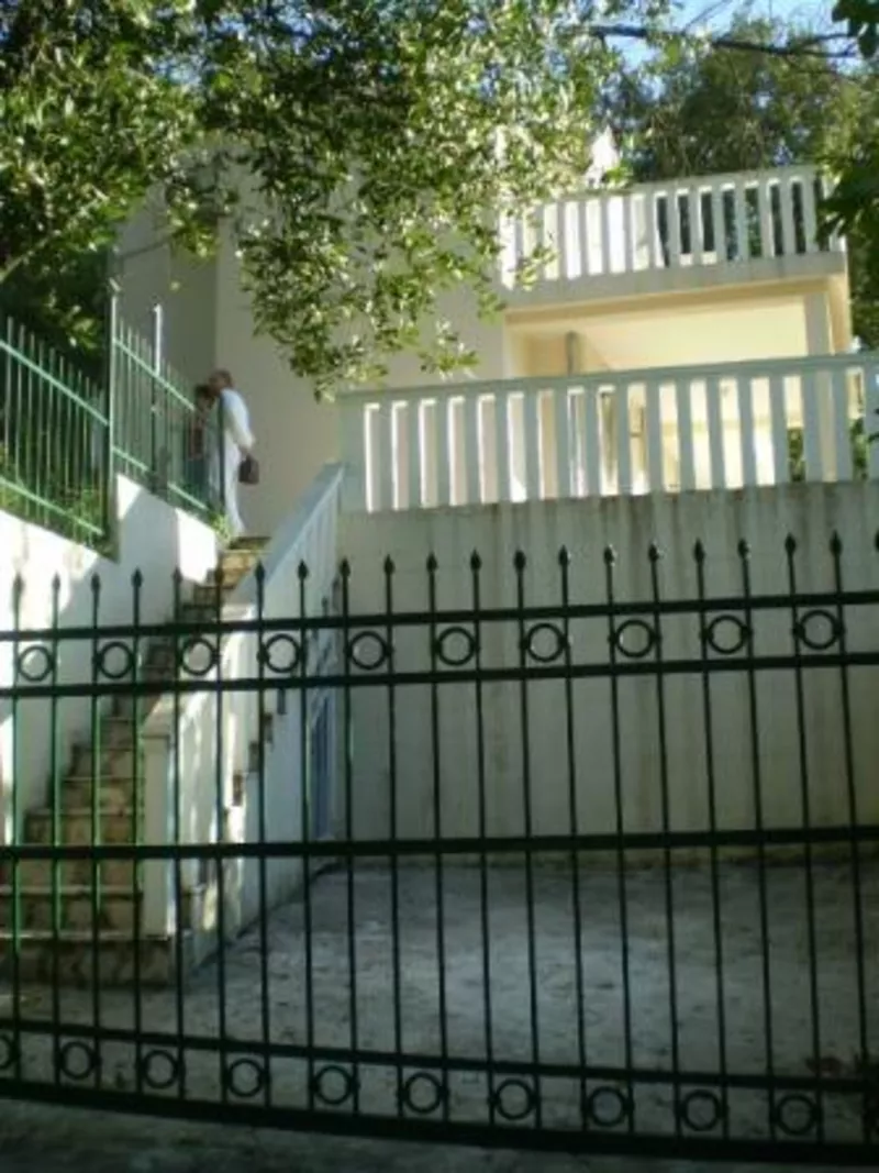 Продается дом с участком в Черногории