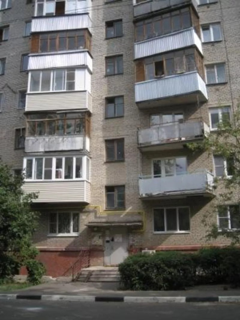 Однокомнатная квартира г. Подольск ул.Б.Зелёновская,  центр.