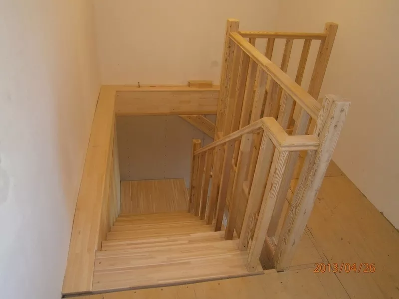 Изготовление и установка лестниц из дерева