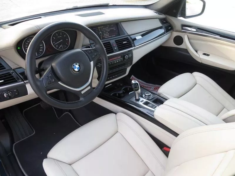 BMW X 5 Черный Цвет модели 2010 .. полный вариант 2