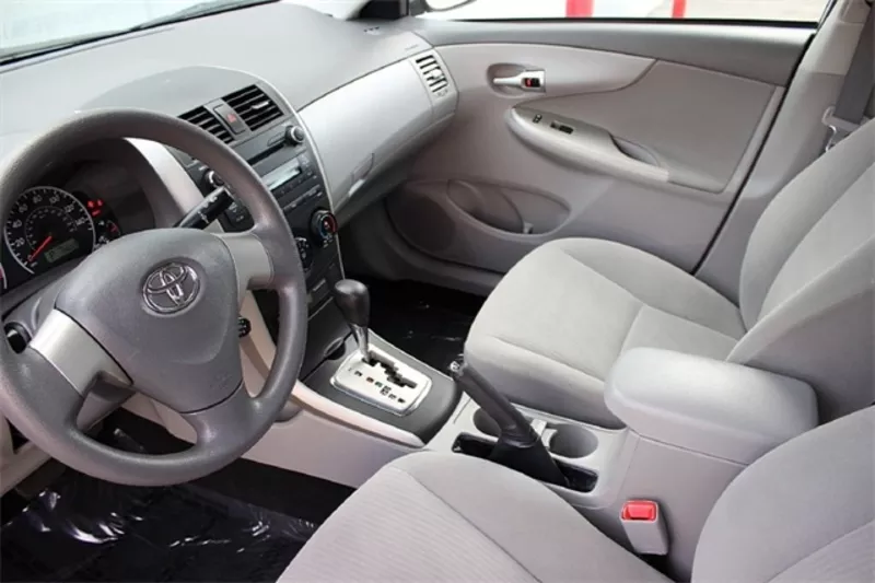 Toyota Corolla 2011 серебро цветное ..sport модель/ 6