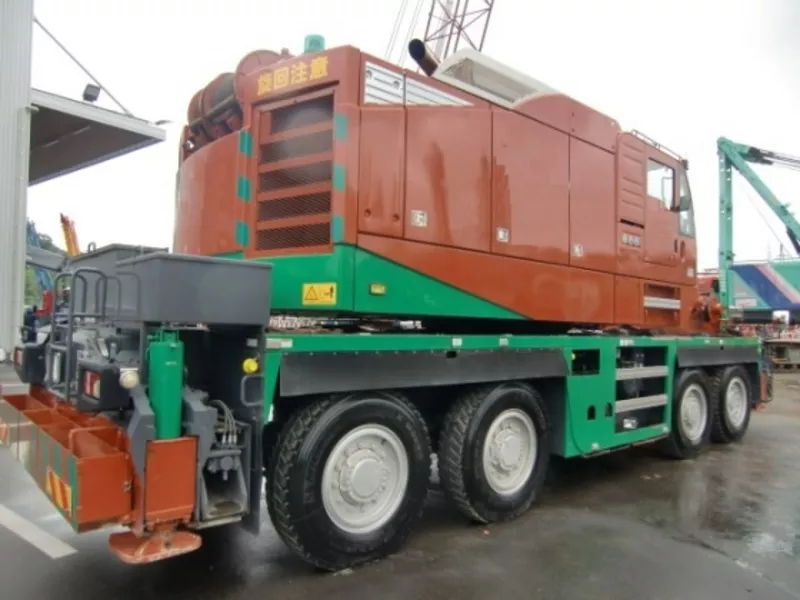 Короткобазный кран  KOBELCO RK700 2