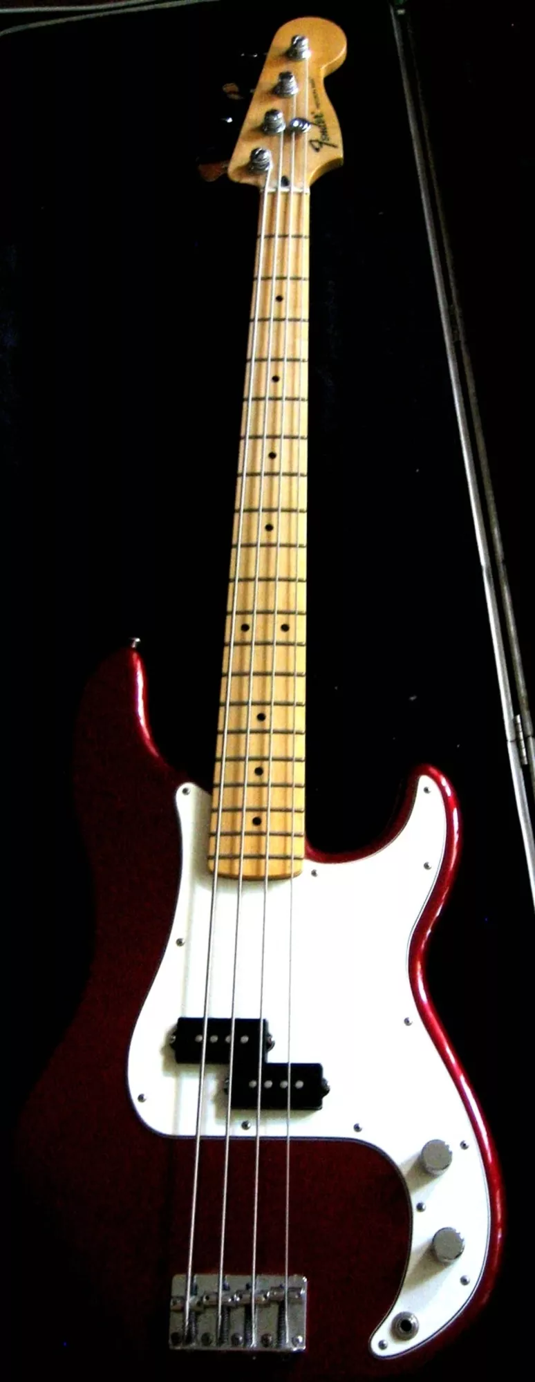 Fender standard precision bass MN candy apple RED