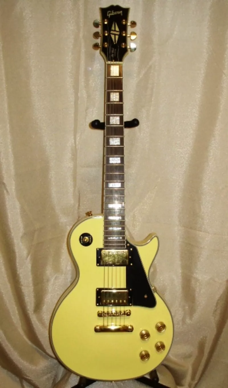 Продам копию Gibson Les Paul Custom Skin Finish