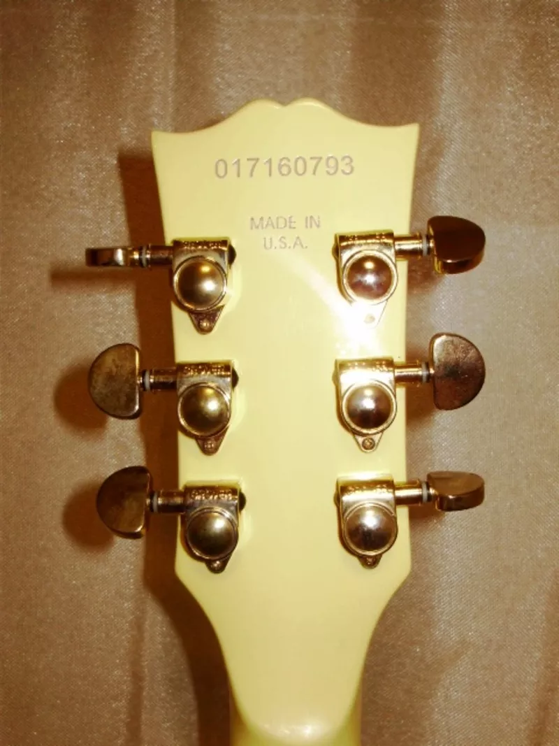 Продам копию Gibson Les Paul Custom Skin Finish 4