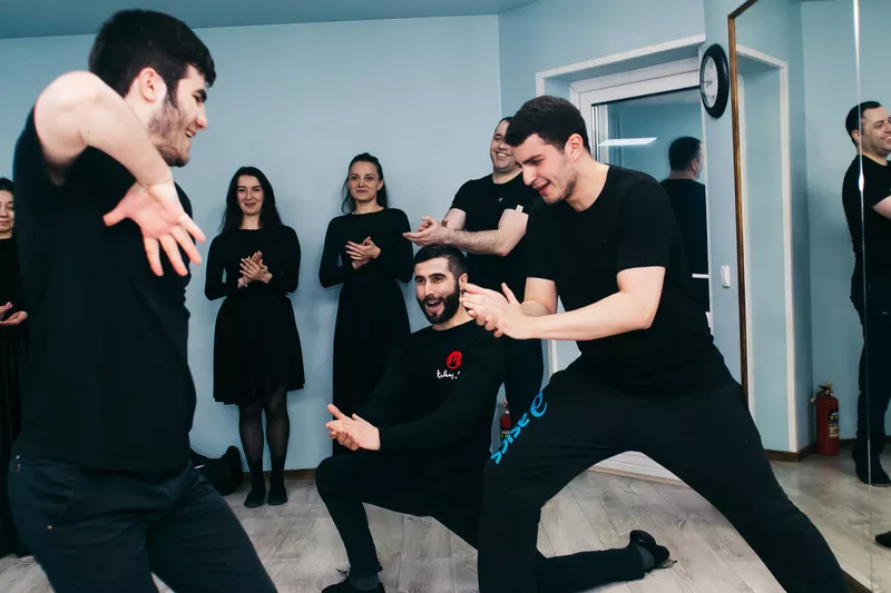 Обучение кавказским танцам в Кавказ Лэнд  2