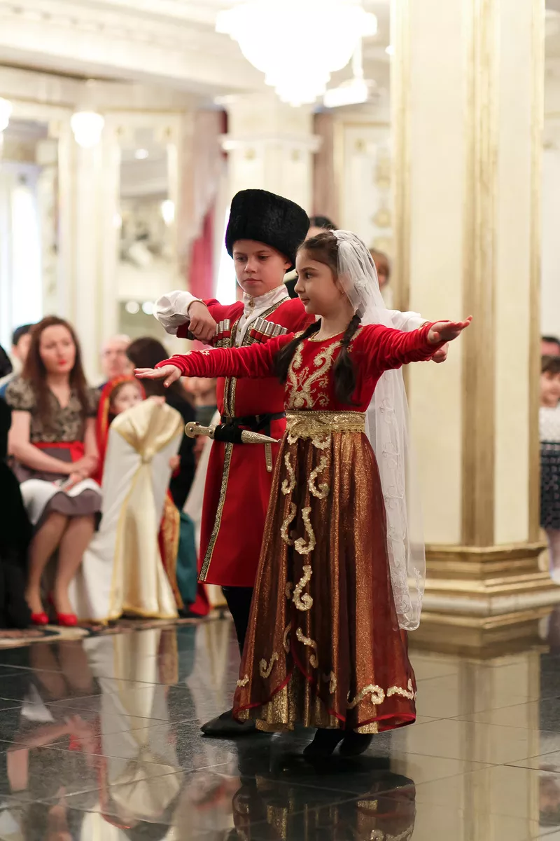 Обучение кавказским танцам в Кавказ Лэнд  8