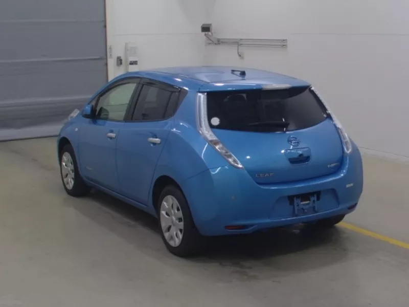 Электромобиль хэтчбек Nissan Leaf кузов AZE0 модификация X гв 2015 4