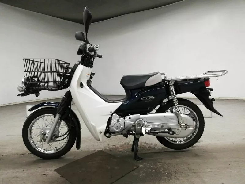 Мотоцикл дорожный Honda Super Cub PRO рама AA04 скутерета 2