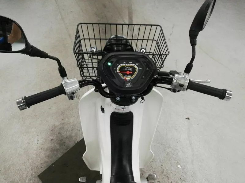 Мотоцикл дорожный Honda Super Cub PRO рама AA04 скутерета 5