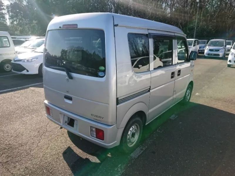 Микровэн Suzuki Every минивэн кузов DA64V гв 2015 3