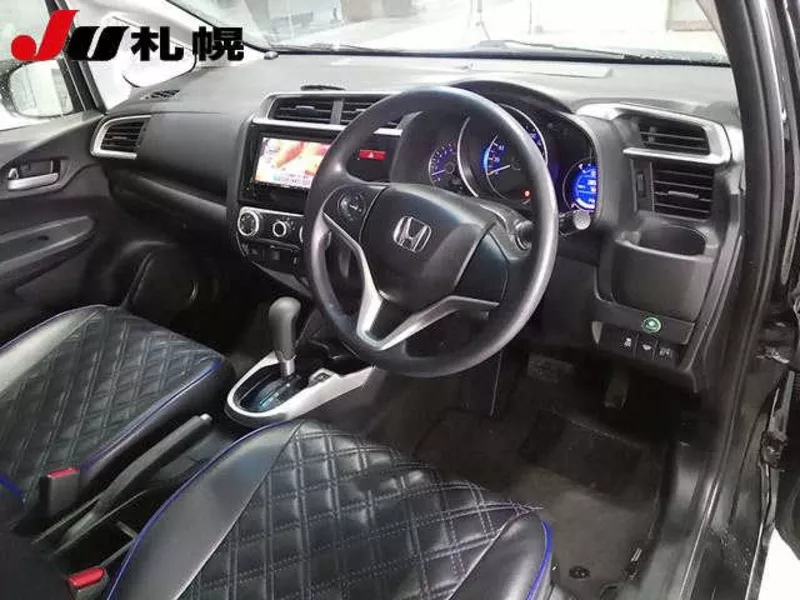 Хэтчбек Honda Fit кузов GK4 модификация 13G F Package 4wd гв 2014 3