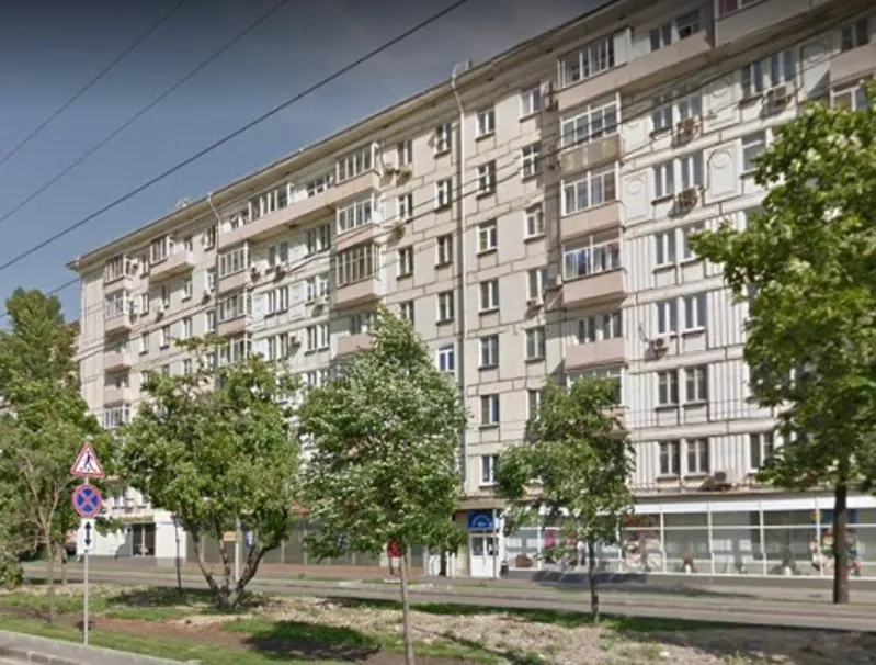 Продается светлая и теплая квартира  Комсомольский проспект 49
