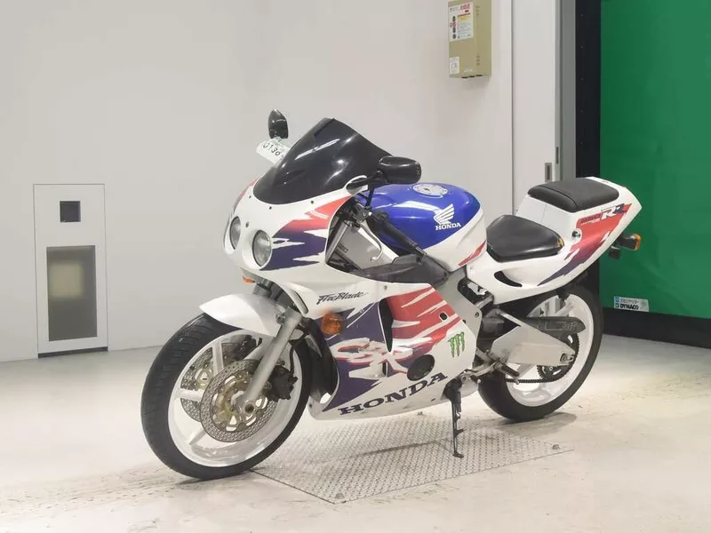Мотоцикл спортбайк Honda CBR250RR рама MC22 модификация спортивный 4