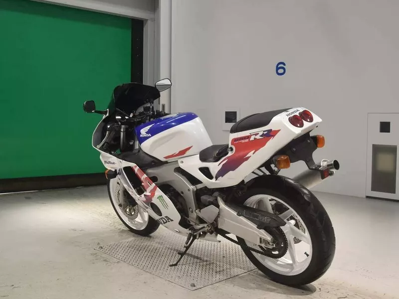 Мотоцикл спортбайк Honda CBR250RR рама MC22 модификация спортивный 6