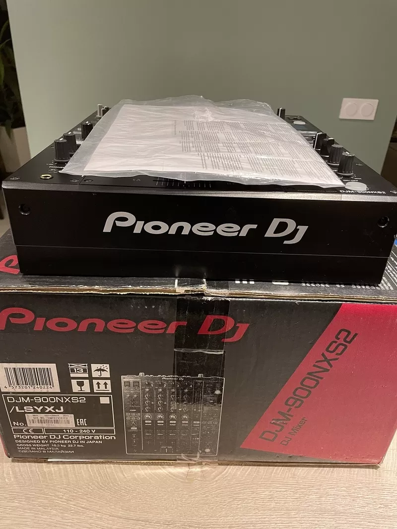 Pioneer XDJ-RX3,  Pioneer XDJ XZ,  Pioneer CDJ 3000,  DJM 900NXS2 4
