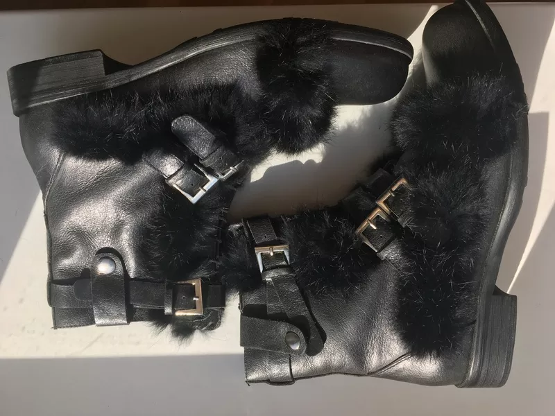 Ботинки новые мужские зима кожа черные 43 размер сапоги внутри овчина верх мех кролик принт дизайн д 3