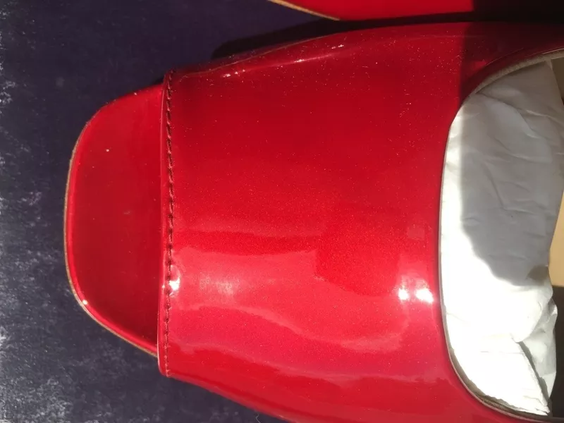 Балетки новые lesilla италия 39 размер красные лак кожа лаковая кожа кожаные мыс открыт вырез туфли 5