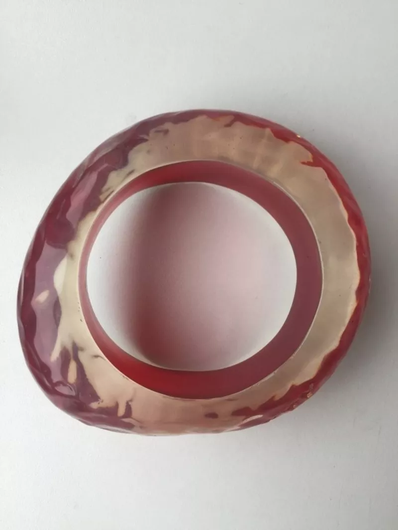 Браслет новый miss sixty красный прозрачный пластик широкий круглый бижутерия вишневый размер средни