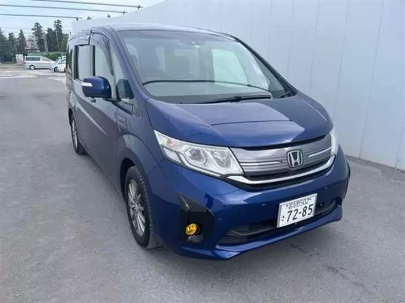 Минивэн 7 мест Honda Step Wagon кузов RP1 пассажир колясочник