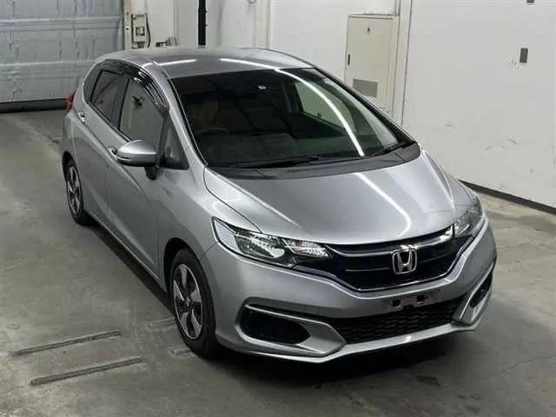 Хэтчбек гибрид Honda Fit Hybrid кузов GP5 модификация Hybrid Base Grad